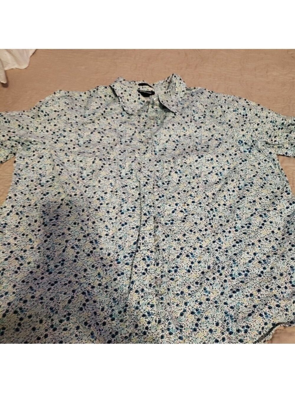 Avenue Floral Button down collared shirt